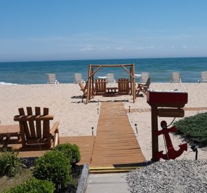 Tawas Resorts, Hotels, Motels and Cabins-Young's Getaway Beachfront Resort