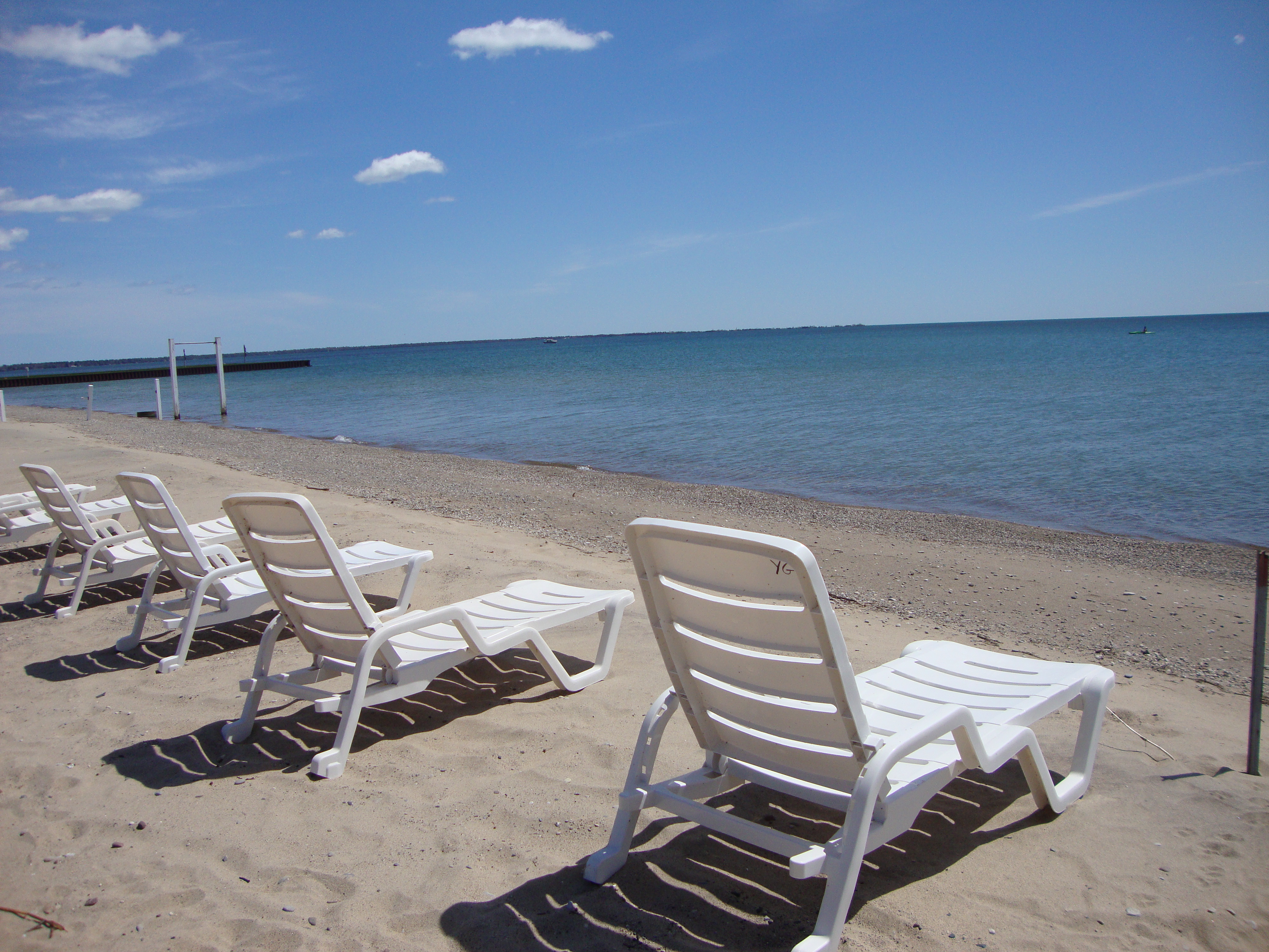 Tawas Resorts, Hotels, Motels and Cabins-Young's Getaway Beachfront Resort